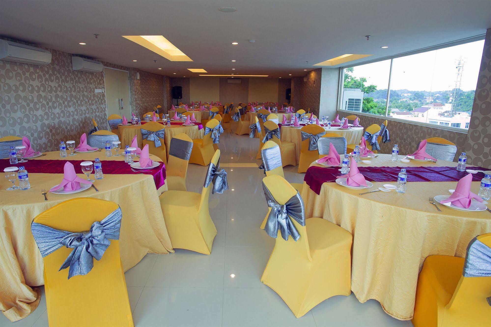 D'Primahotel Balikpapan Екстер'єр фото